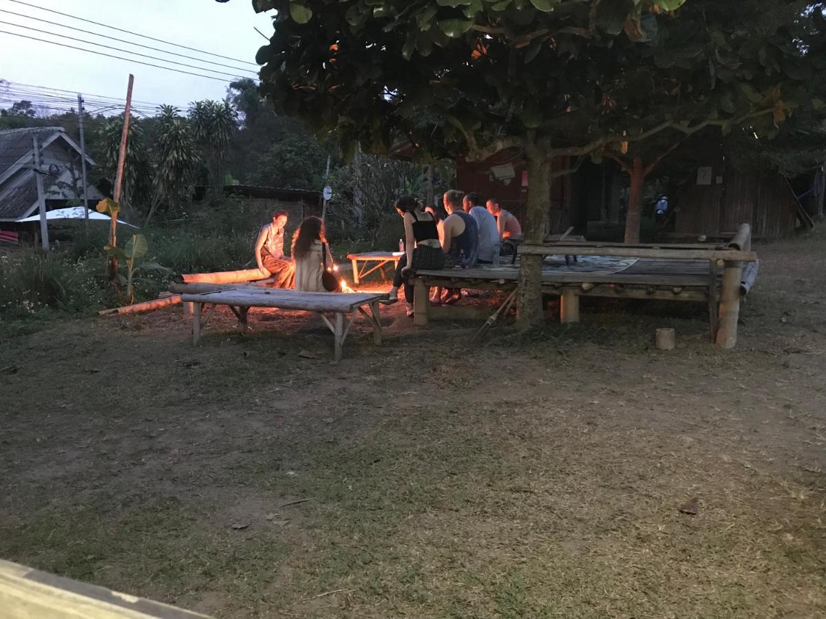 Pai Sleepy Hut旅馆 外观 照片