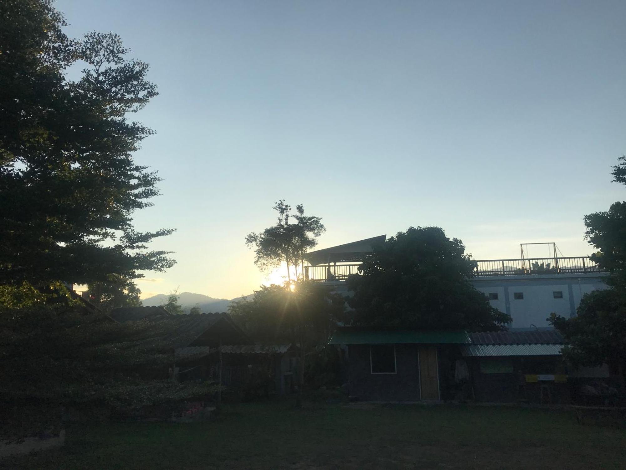Pai Sleepy Hut旅馆 外观 照片